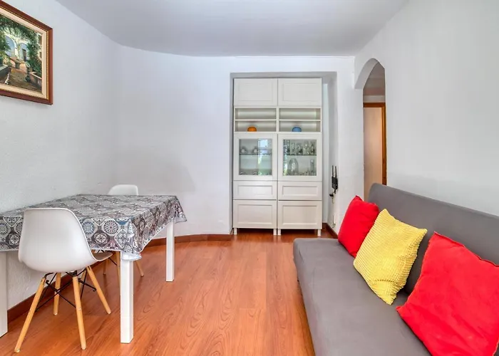 With Terrace Apartamento