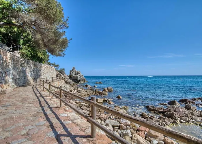 With Terrace Apartamento